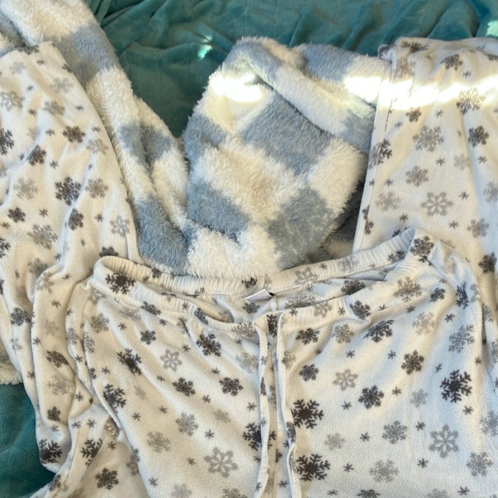 Cozy Snowflake Pajama Set